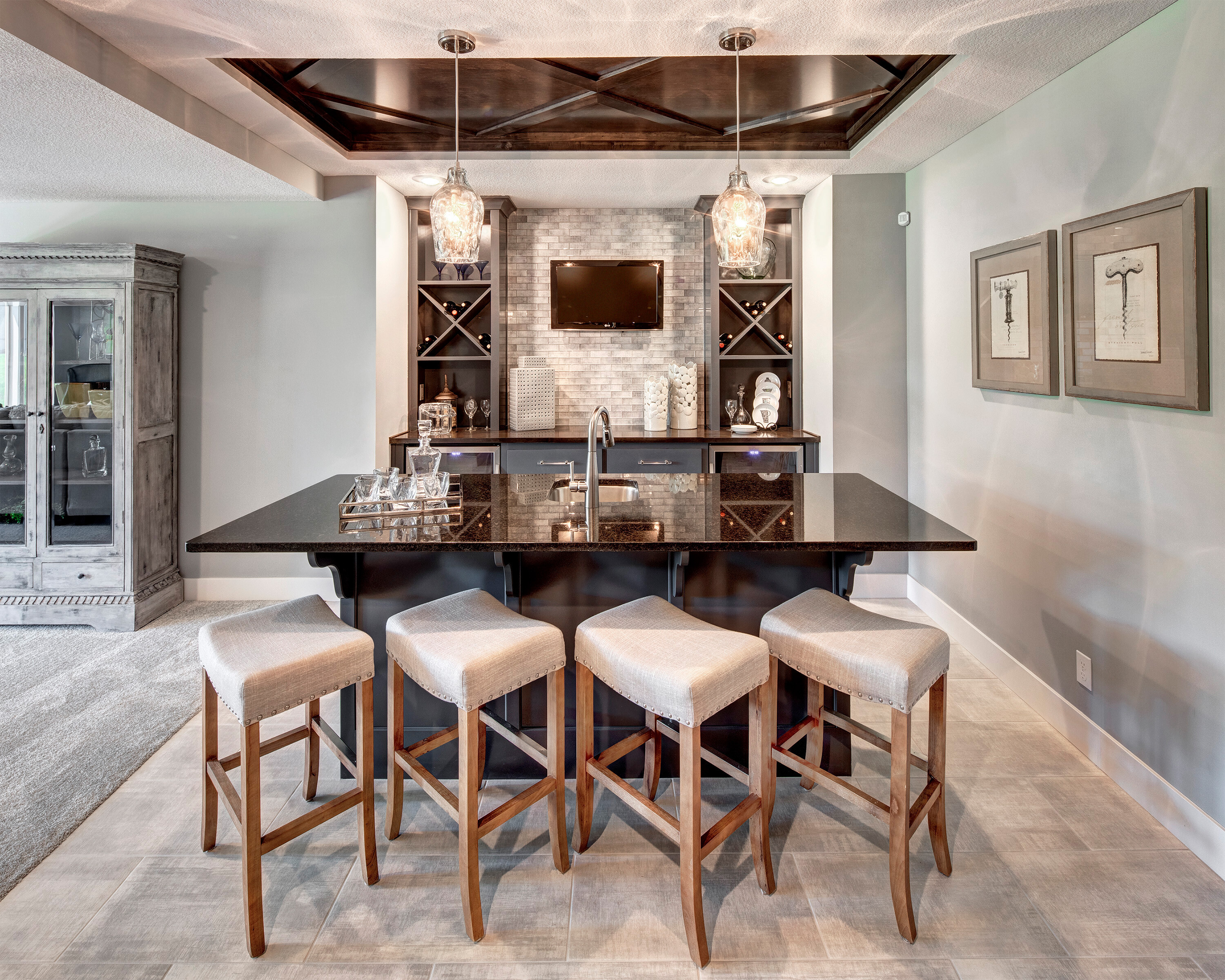 Modern Bar Design by Dusty Rhodes Homes | Dusty Rhodes 